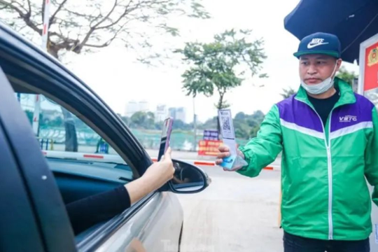 Quận Hoàn Kiếm thí điểm thu phí trông giữ xe không dùng tiền mặt tại 16 điểm