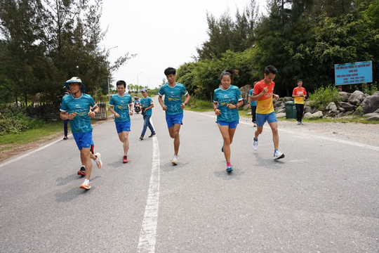 Chạy tiếp sức Quảng Bình: Vượt gần 1.000 km tưởng nhớ chiến thắng Điện Biên Phủ