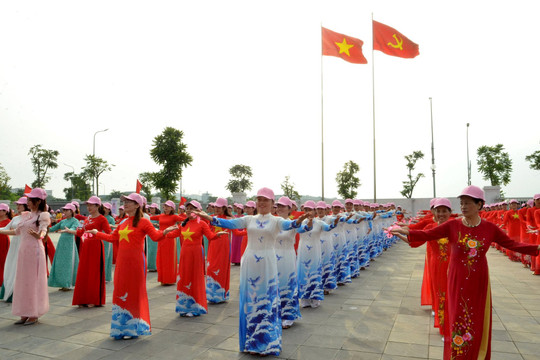 Hà Nội đồng loạt tổ chức đồng diễn dân vũ tại 579 xã, phường, thị trấn "Qua miền Tây Bắc" vào ngày 5/5