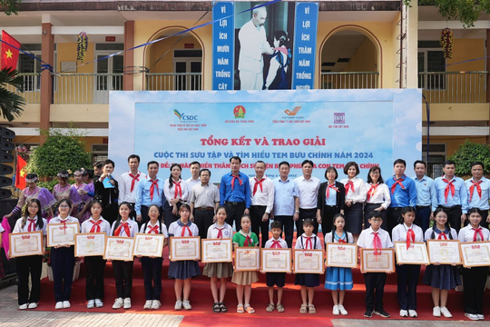 Học sinh Hà Nội giành giải Nhì cuộc thi Sưu tập và tìm hiểu tem bưu chính năm 2024