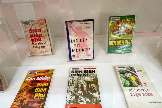 800 tư liệu về Chiến thắng Điện Biên Phủ được trưng bày  tại Thư viện Quốc gia Việt Nam