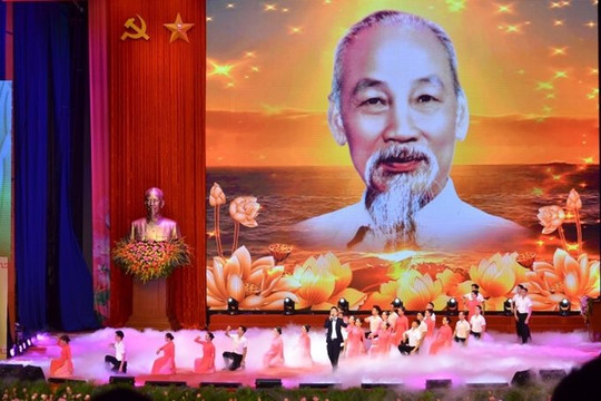 Nhiều chương trình biểu diễn nghệ thuật kỷ niệm 134 năm Ngày sinh Chủ tịch Hồ Chí Minh