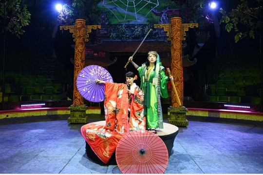 Nghệ sĩ Nhật Bản đưa Ninja và Samurai lên sân khấu xiếc Việt