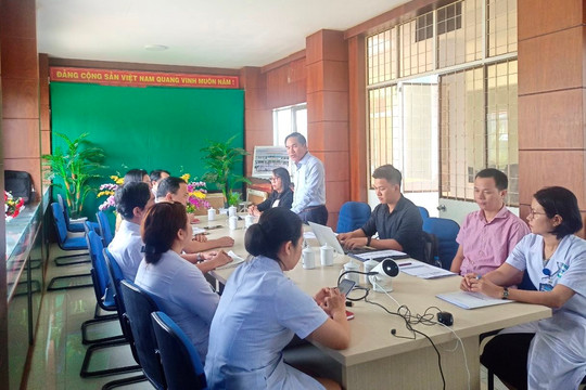 Bệnh viện Trung ương Huế: Hỗ trợ, nâng cao năng lực kiểm soát nhiễm khuẩn tại tỉnh Gia Lai và Kon Tum