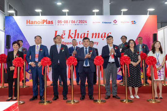 Hơn 200 đơn vị tham gia triển lãm quốc tế ngành nhựa và cao su tại Hà Nội