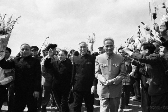 Giới thiệu gần 200 tài liệu lưu trữ về tình đoàn kết hữu nghị Việt - Xô và Hội nghị Paris