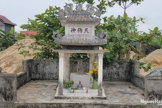 Ly kỳ nét văn hoá độc đáo thờ “chó đá” ở Huế: Kỳ 1 - Làm lễ rước "Thần cẩu"