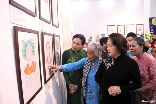 Nữ hoạ sĩ Đặng Ái Việt với "Tâm hoạ tri ân" tưởng nhớ các Mẹ Việt Nam anh hùng