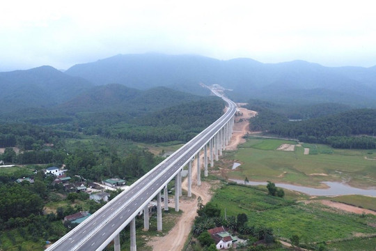 Đề xuất làm cao tốc Hà Nội – Vientiane (Lào)