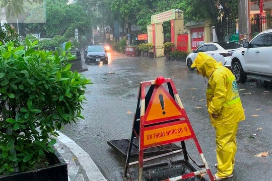 Quận Hà Đông chủ động ứng phó với cơn bão số 3 theo phương châm "4 tại chỗ"