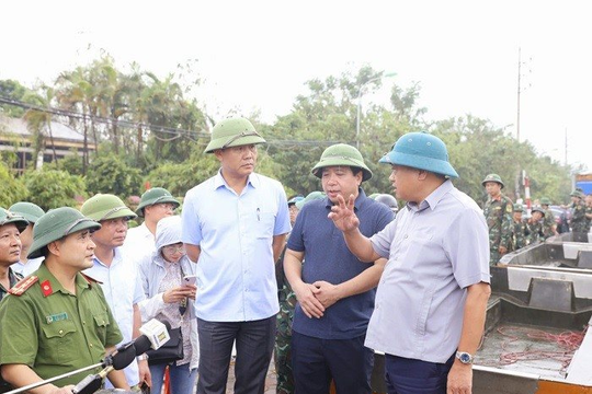 Chủ tịch UBND Thành phố Trần Sỹ Thanh: Chăm lo chu đáo đời sống người dân trước diễn biến phức tạp của mưa lũ