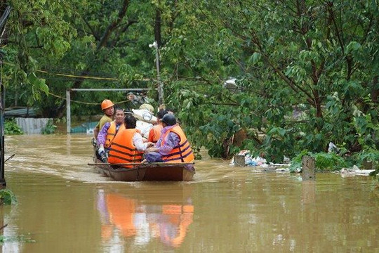 Lệnh báo động lũ trên sông Hồng vào lúc 11 giờ 10 phút ngày 10 tháng 9 năm 2024