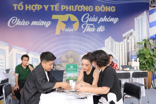 Tổ hợp y tế Phương Đông ghi dấu ấn tại Hội chợ xúc tiến thương mại gắn kết quảng bá du lịch, văn hóa địa phương