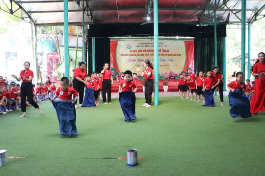 Sôi nổi ngày hội văn hoá thể thao trường mầm non Xuân Tảo