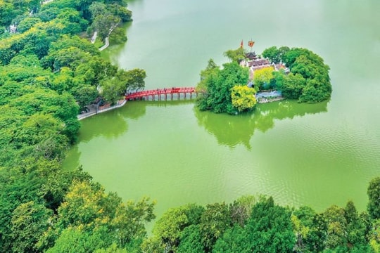 Mấy đặc trưng trong thơ Thăng Long - Hà Nội