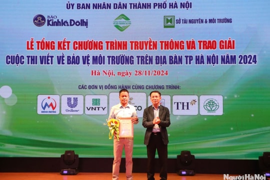 Trao giải Cuộc thi viết Bảo vệ môi trường trên địa bàn Thành phố Hà Nội năm 2024