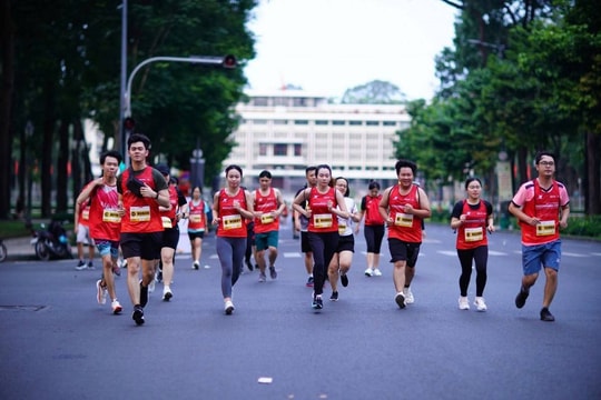 Kỷ lục gần 18.000 vận động viên dự Marathon quốc tế Techcombank mùa 7