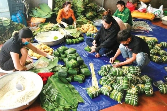 “Bánh chưng xanh - Tết vì người nghèo” năm 2025 tại Làng Văn hóa - Du lịch các dân tộc Việt Nam