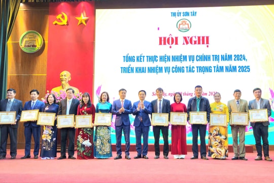 Thị xã Sơn Tây tiếp tục nêu cao tinh thần chủ động, sáng tạo bước vào kỷ nguyên mới