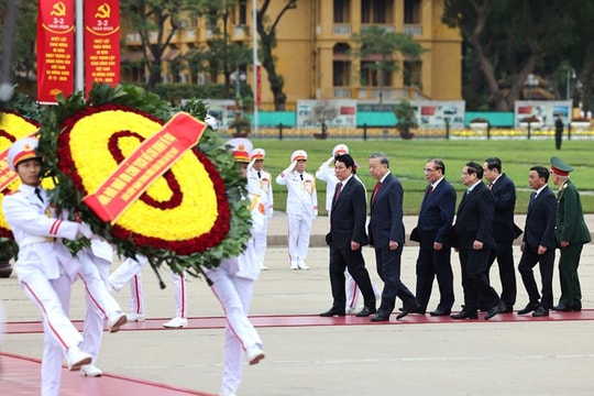 Lãnh đạo Đảng, Nhà nước vào Lăng viếng Bác nhân kỷ niệm 95 năm Ngày thành lập Đảng Cộng sản Việt Nam