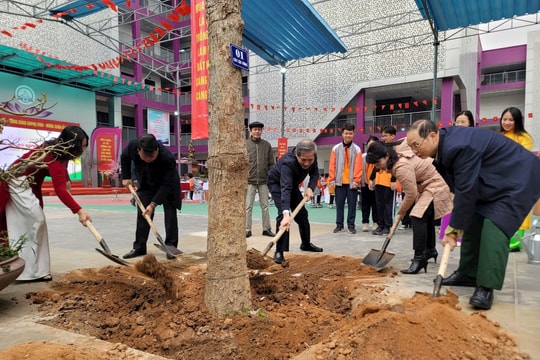 Quận Ba Đình: Phát động Tết trồng cây “Đời đời nhớ ơn Bác Hồ” Xuân Ất Tỵ 2025