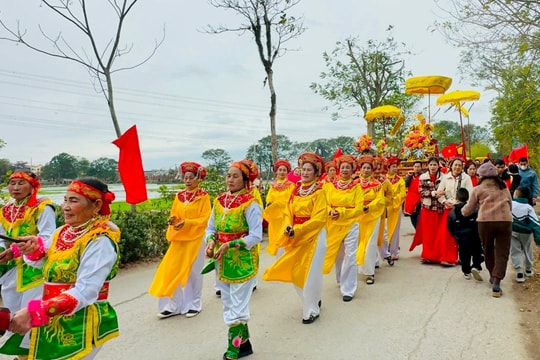 Hà Nội chuẩn bị ra “Bộ tiêu chí về môi trường văn hóa trong lễ hội truyền thống”