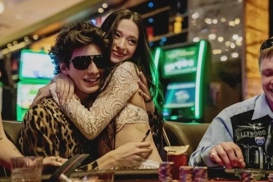 Phim "Anora" mang về 5 chiếc tượng vàng Oscar 2025