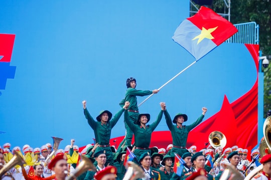 Thành tựu sau 50 năm đất nước thống nhất đưa Việt Nam vững bước vào kỷ nguyên mới
