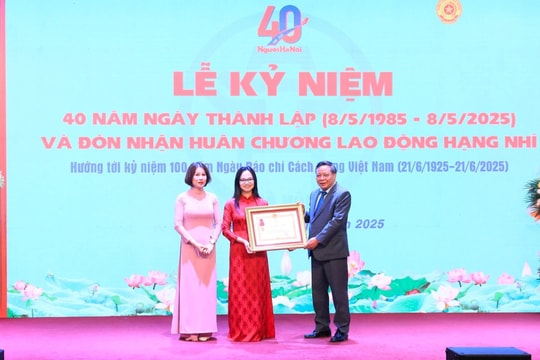 Kỷ niệm 40 năm thành lập Tạp chí Người Hà Nội và đón nhận Huân chương Lao động hạng Nhì