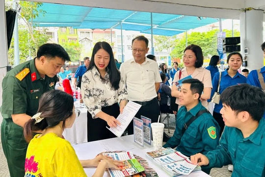 Nhiều cơ hội cho đoàn viên, thanh niên tại phiên giao dịch việc làm lưu động quận Ba Đình