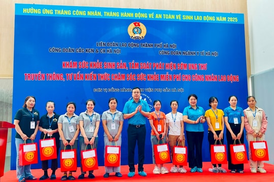Hà Nội: Tầm soát ung thư, khám sức khỏe miễn phí cho 600 nữ công nhân