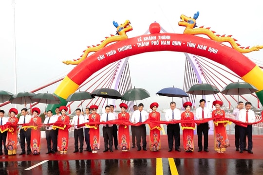 Khánh thành cầu Thiên Trường biểu tượng mới TP Nam Định