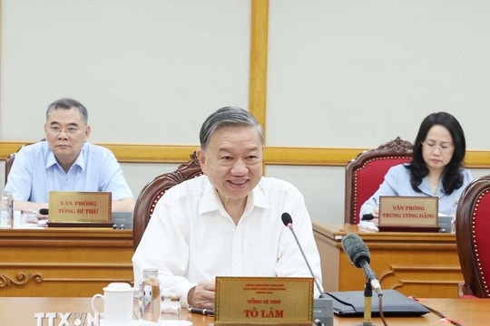 Bộ Chính trị: Cấp xã mới bắt đầu hoạt động từ ngày 1/7/2025
