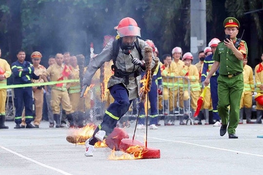 Bản lĩnh người lính cứu hỏa qua hội thi chữa cháy và cứu nạn, cứu hộ toàn quốc