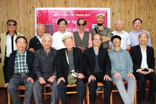 “Văn như người, như số phận” - Một cách tiếp cận nhà văn và tác phẩm