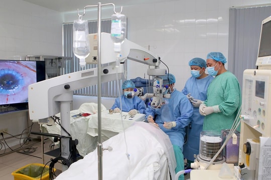 Bốn cuộc đời ‘hồi sinh” sau phẫu thuật ghép tim, gan, giác mạc tại Bệnh viện Trung ương Huế