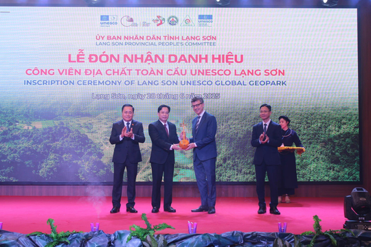 UNESCO trao Bằng công nhận Công viên địa chất toàn cầu Lạng Sơn
