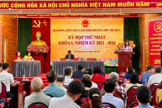 Kỳ họp thứ Nhất HĐND phường Phú Thượng: Nâng cao hiệu quả phục vụ nhân dân