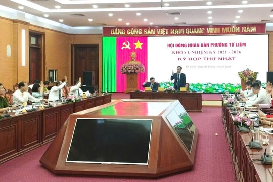 Kỳ họp thứ Nhất HĐND phường Từ Liêm: Hoàn thiện bộ máy, nâng cao hiệu quả phục vụ người dân