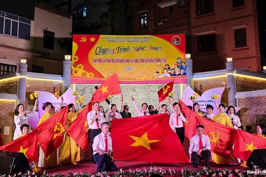 Phường Láng tổ chức chương trình nghệ thuật chào mừng chính quyền địa phương 2 cấp