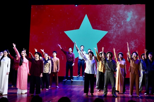Khởi dựng hai chương trình nghệ thuật đặc biệt Kỷ niệm 80 năm Cách mạng Tháng Tám và Quốc khánh 2/9