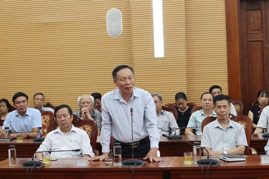 Cử tri kiến nghị nâng cao chất lượng hệ thống y tế, cải thiện hạ tầng giao thông