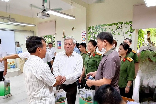Phường Đại Mỗ tổ chức khám sức khỏe, tri ân người có công