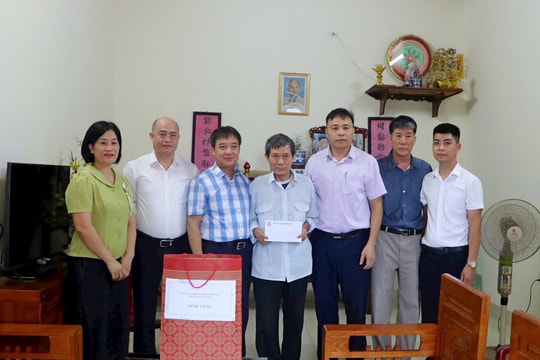Phường Sơn Tây tổ chức hoạt động tri ân các gia đình người có công dịp 27/7