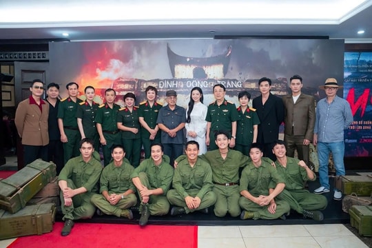 Ra mắt phim điện ảnh “Mưa đỏ”