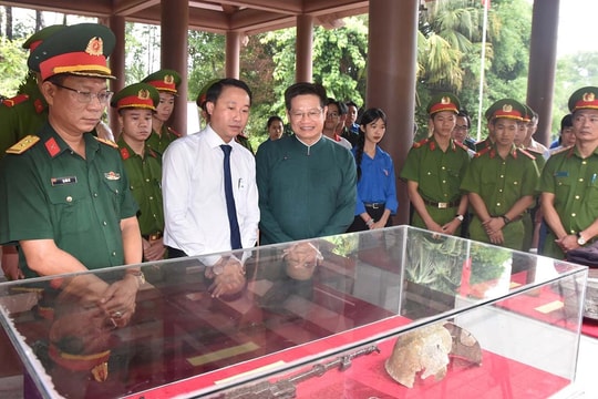 Trưng bày chuyên đề “Ký ức thời hoa lửa” ở Khu di tích lịch sử Chín Hầm