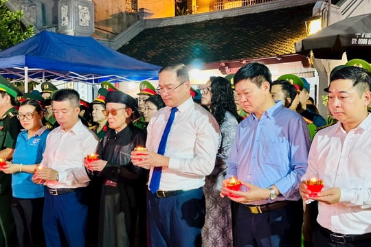 Phường Đống Đa thắp nến tri ân tưởng niệm các anh hùng liệt sĩ