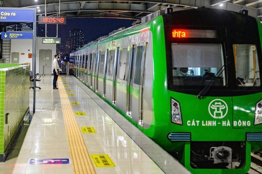 Hà Nội: Triển khai vé điện tử trên 2 tuyến đường sắt đô thị từ 1/8