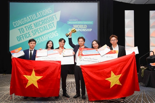 Sinh viên Việt Nam giành huy chương Vàng cuộc thi Vô địch Tin học văn phòng thế giới