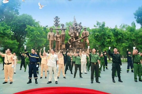 Xúc động với MV "Công an Hà Nội trong trái tim tôi"